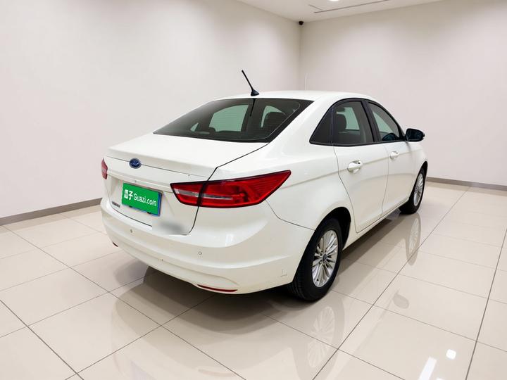 Escort 2017 Facelift 1.5L AT Comfort photo 6