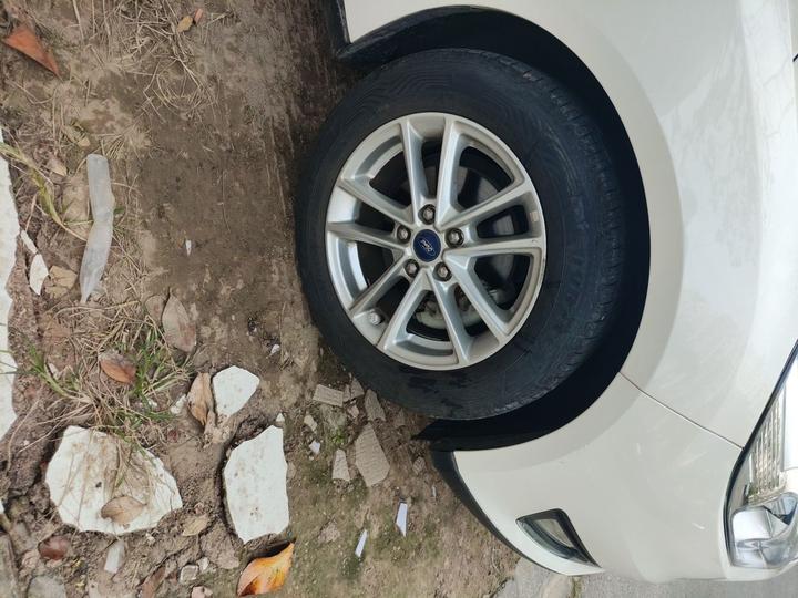 Focus 2015 Sedan 1.6L MT photo 8