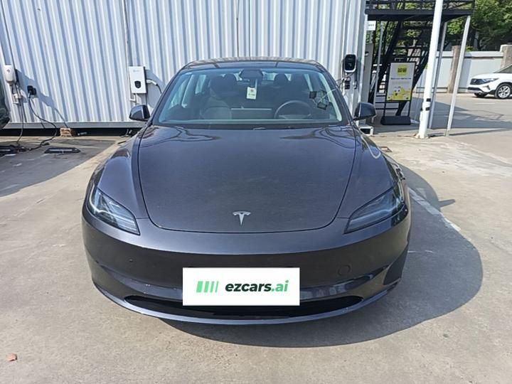 Model 3 2023 RWD photo 2