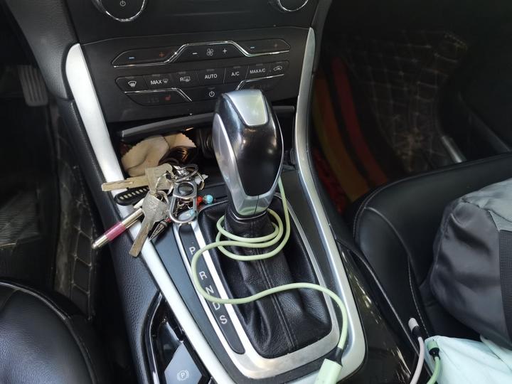 Edge 2016 EcoBoost 245 AWD 7-Seater photo 6