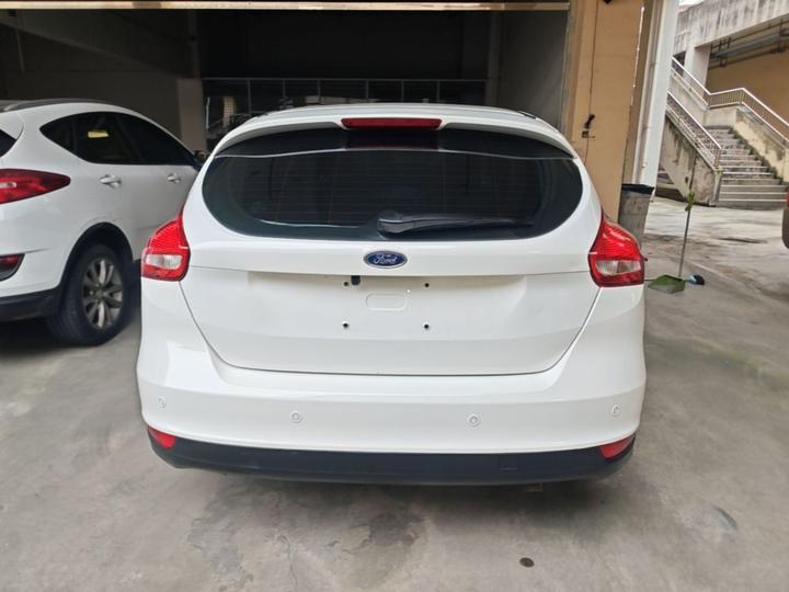 Focus 2015 Hatchback 1.6L AT photo 3