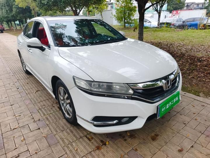 Spirior 2015 2.0L Premium photo 3