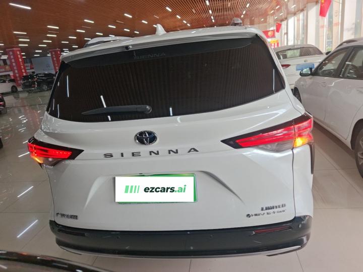 Sienna 2024 2.5L Hybrid AWD Premium photo 3