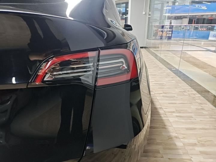 Model Y 2022 Facelift RWD photo 7