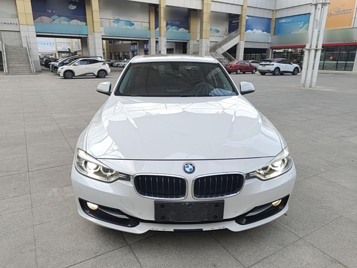 3 Series 2015 320i Sport Design Package photo 2
