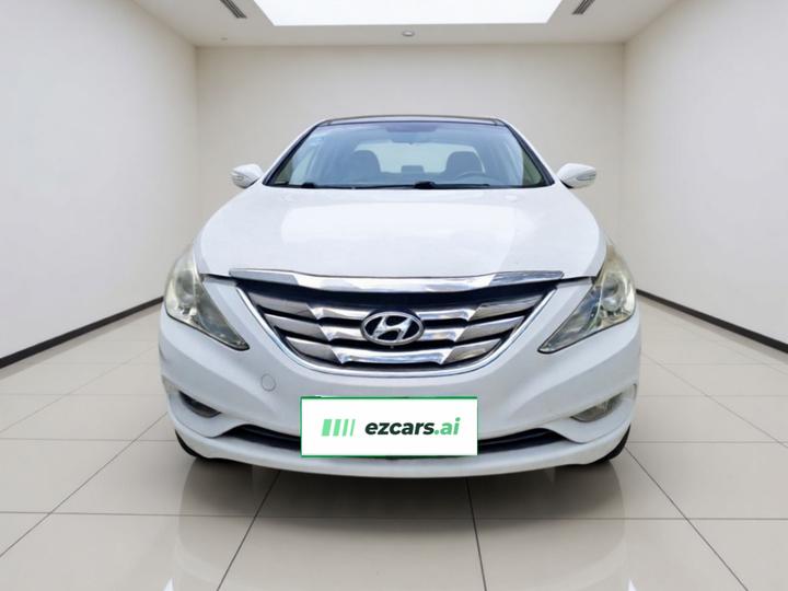 Sonata 2011 2.0L AT Luxury photo 2
