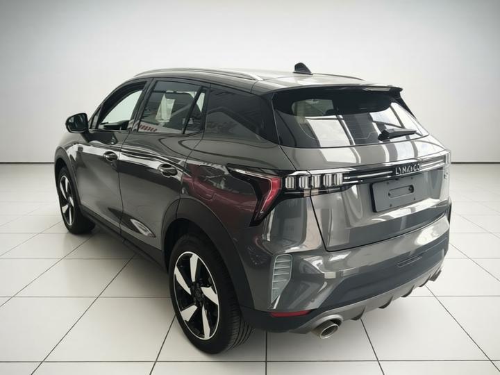 06 EM-P 2020 PHEV Plus photo 4