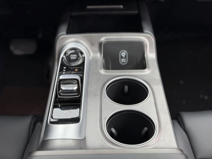 GAC Trumpchi E8 EV 2024 150km MAX photo 5