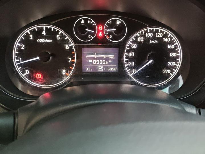 Tiida 2011 1.6L CVT Comfort photo 2