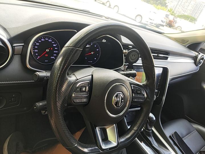 MG6 2017 20T AT Luxury Connected China V photo 5