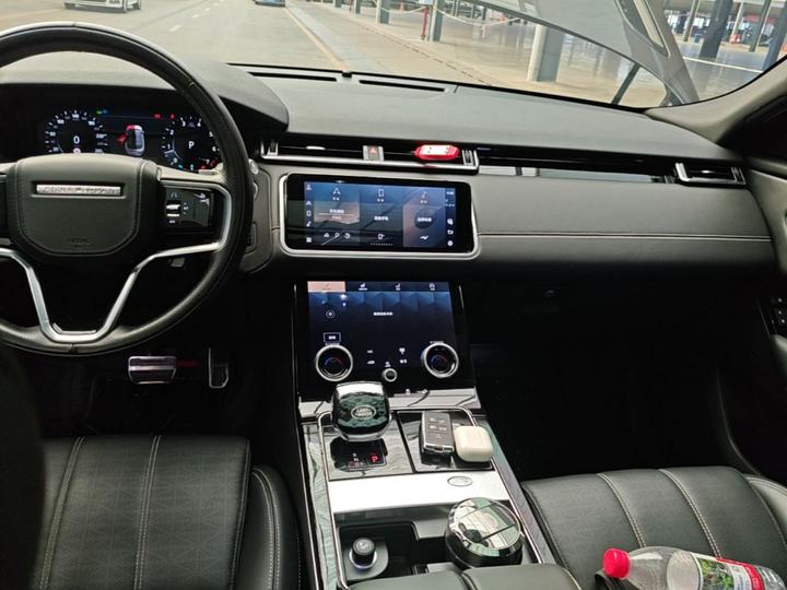 Range Rover Velar 2022 250PS photo 8
