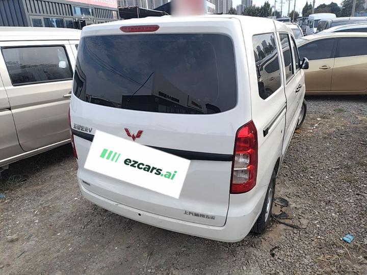 Wuling Hongguang V 2022 1.5L LAR photo 4