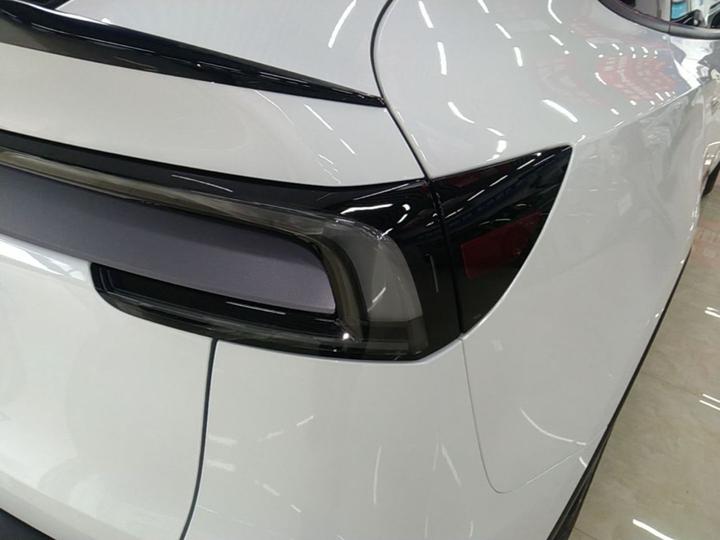 Model Y L 2025 Long Range AWD photo 7