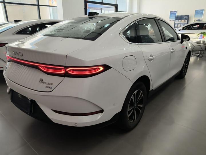 Qin PLUS 2025 DM-i ADAS 120KM photo 6