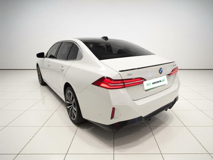 i5 2024 eDrive 35L Exclusive M Sport Package photo 4