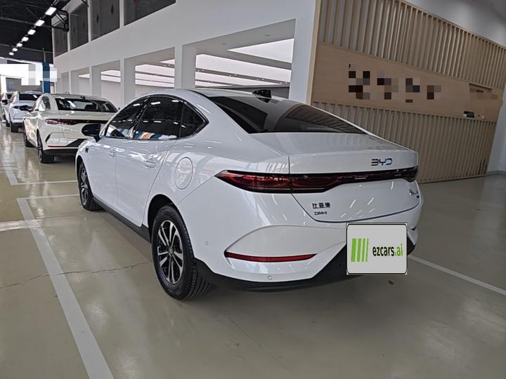Qin PLUS 2025 DM-i ADAS 55KM photo 4