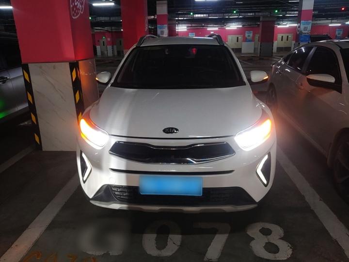 Stonic 2021 1.4L CVT photo 2