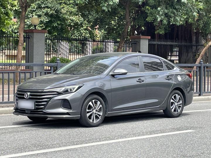 Eado 2022 PLUS 1.6L GDI MT Luxury
