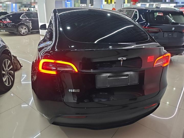 Model Y 2022 Facelift Long Range AWD photo 3