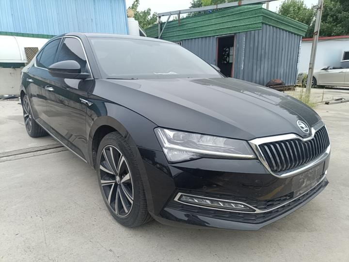 Superb 2024 TSI280 DSG Exclusive photo 3