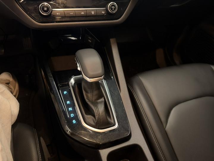 Escort 2021 1.5L AT photo 5