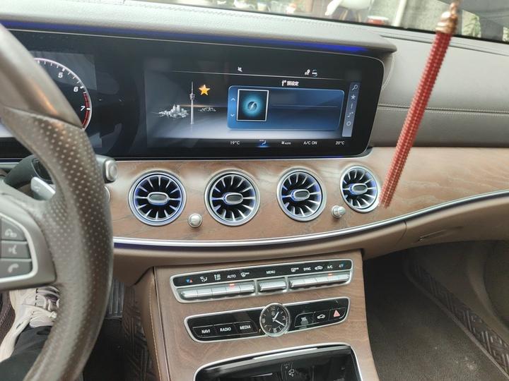E-Class 2018 E 300 L Luxury photo 5