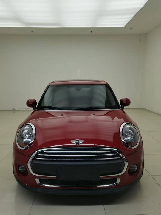 2018 1.5T ONE 5-Door photo 2