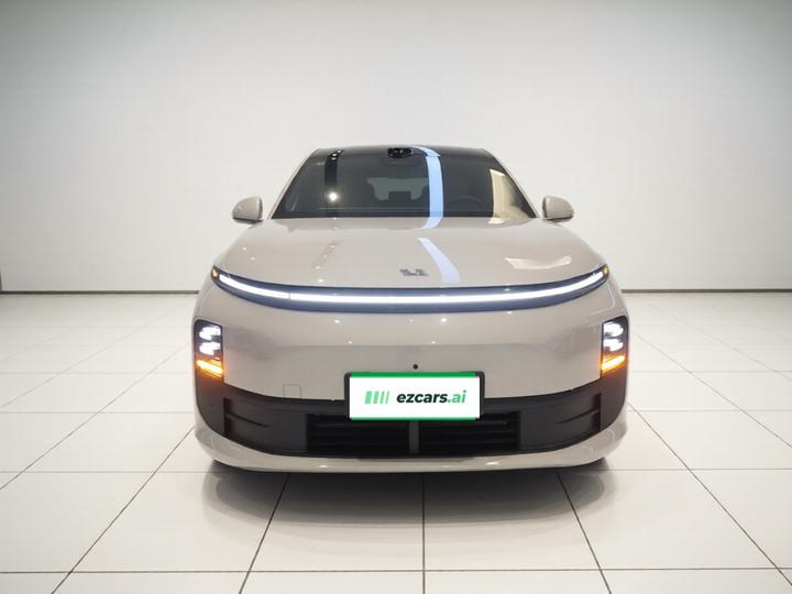 Li Auto L6 2025 Max Smart Refresh Edition photo 2