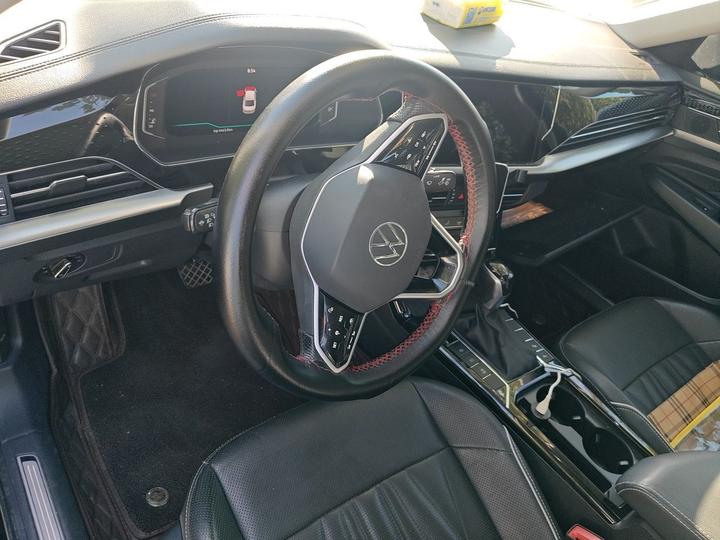Passat 2022 380TSI Luxury photo 5