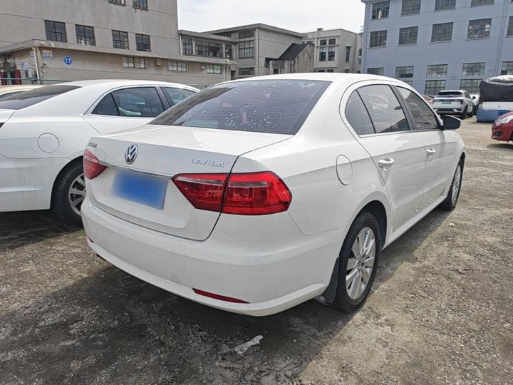 Lavida 2013 Facelift Classic 1.6L AT Comfort photo 6