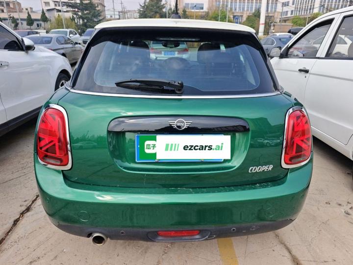 2019 1.5T COOPER 5-Door photo 3