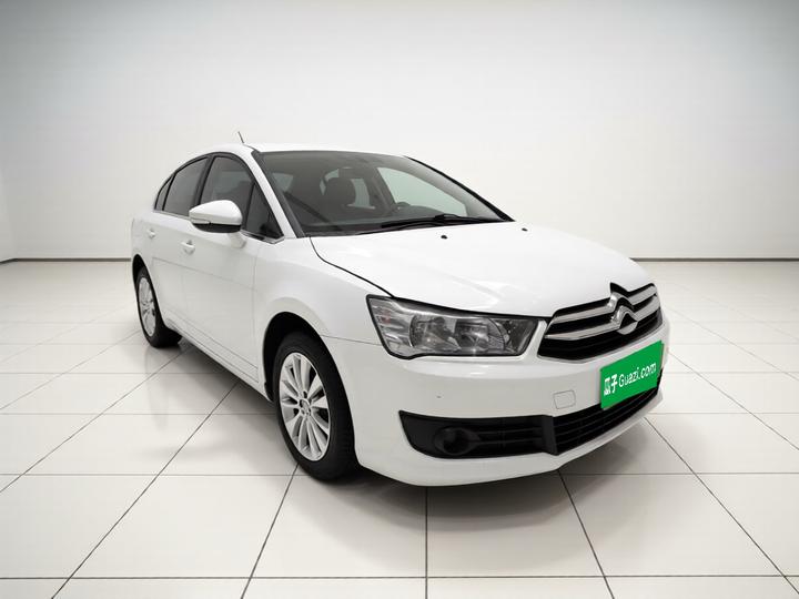 2013 Sedan 1.6L AT photo 3