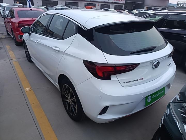 Verano 2016 Hatchback GS 20T DCT Sport photo 4