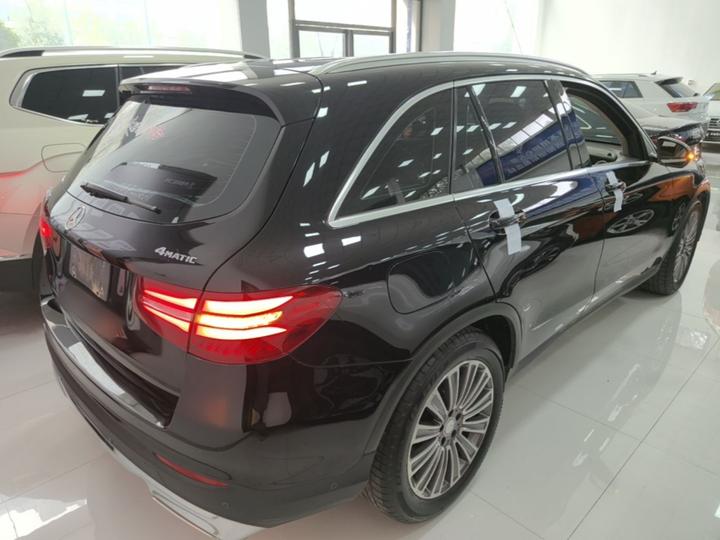 GLC 2017 GLC 200 4MATIC photo 3