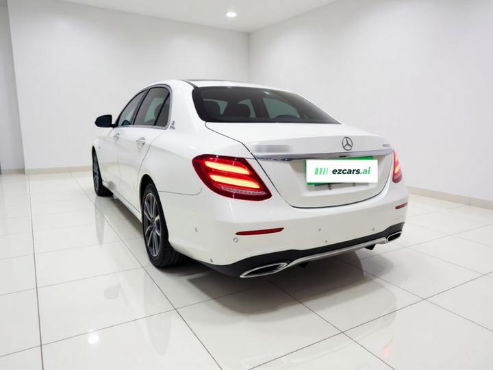E-Class 2019 Facelift E 300 L Sport Luxury photo 4