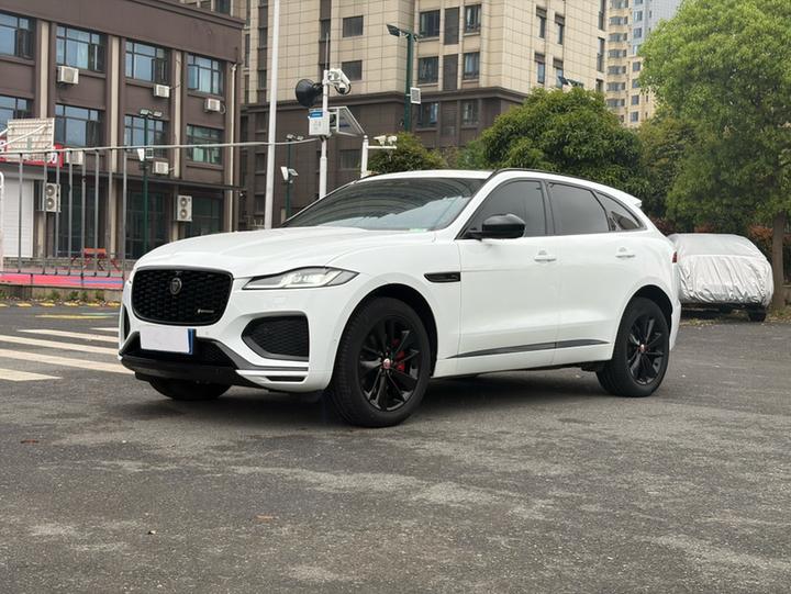 F-PACE 2022 P250 R-Dynamic BLACK