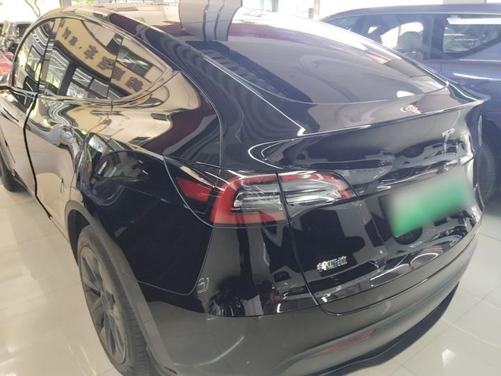 Model Y 2024 RWD photo 4