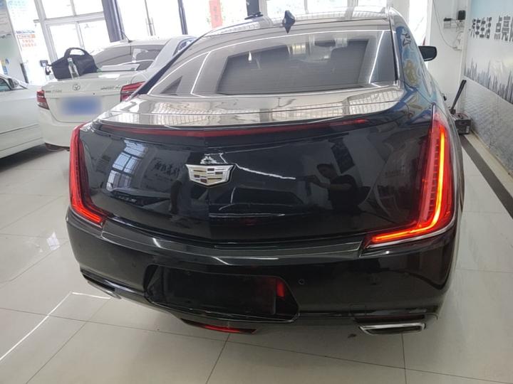 XTS 2018 28T Tech photo 3