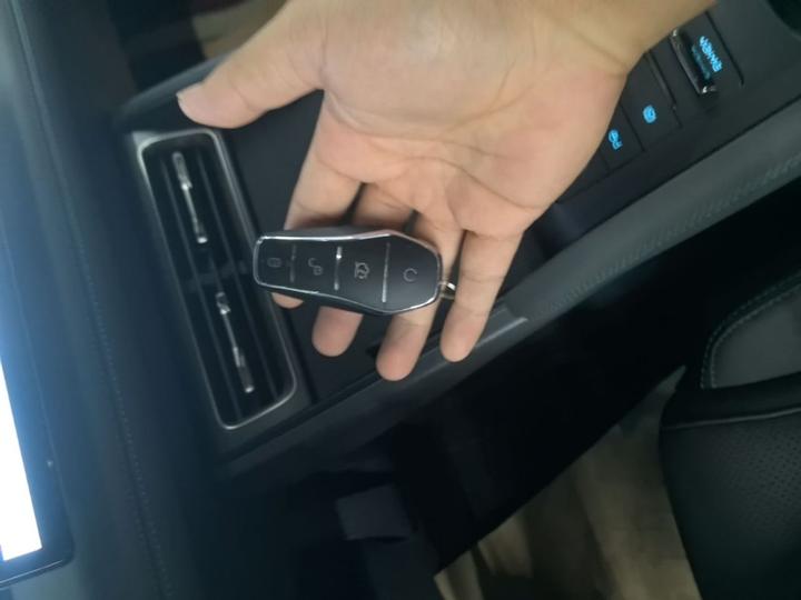 Qin L 2025 DM-i ADAS 80KM Leading photo 8