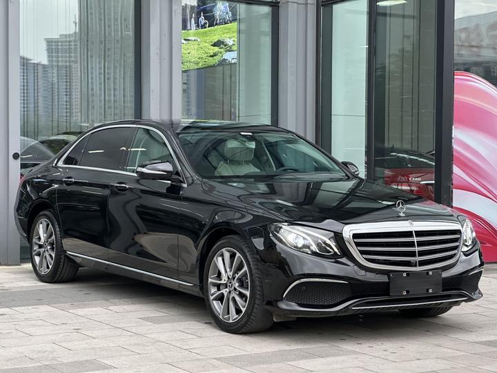 E-Class 2018 Facelift E 300 L Luxury photo 4