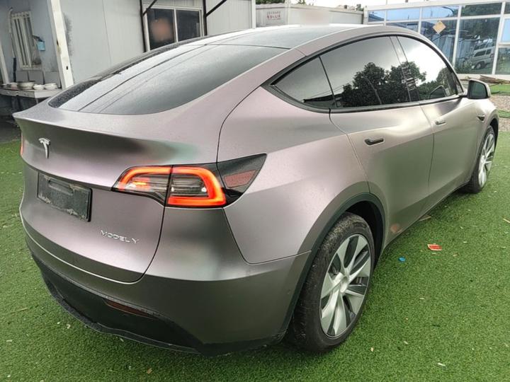 Model Y 2021 Standard Range RWD photo 4