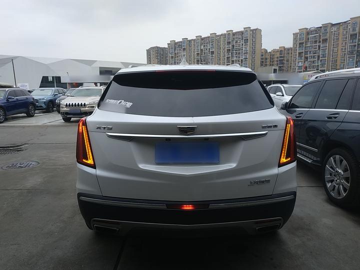 XT5 2020 28T Luxury photo 3