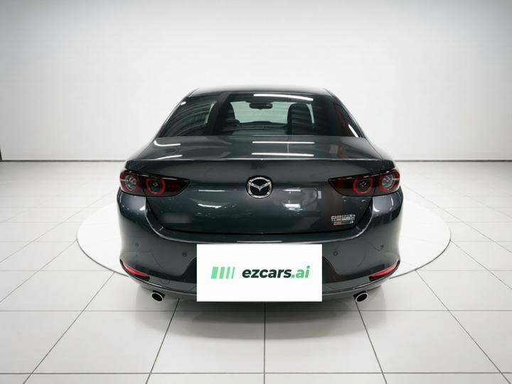 3 Axela 2023 2.0L AT photo 5