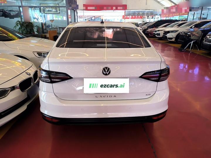 Lavida 2023 1.5L AT photo 3