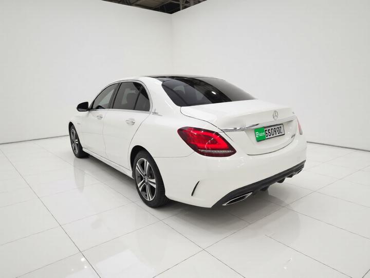 C-Class 2019 Facelift C 260 L Sport photo 4