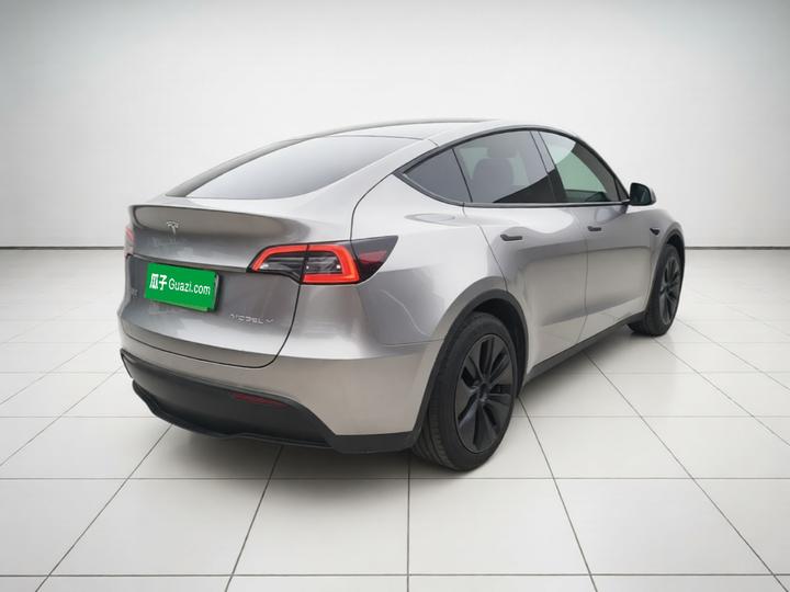 Model Y 2024 RWD photo 4