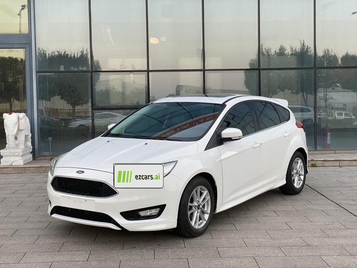 Focus 2015 Hatchback 1.6L MT