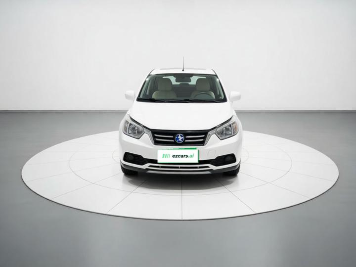 R50 2015 1.6L AT Fashion photo 2