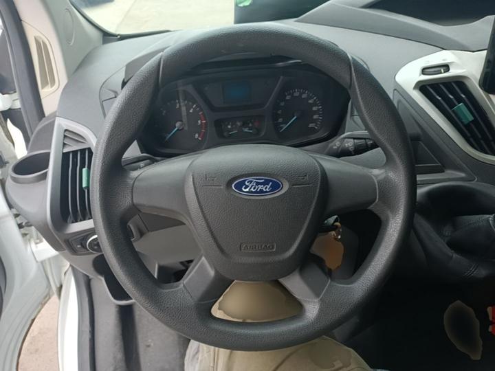 Transit 2017 2.0T Diesel Medium Wheelbase China V photo 5