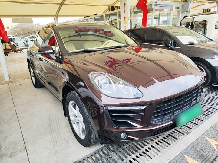 2016 Macan 2.0T photo 3